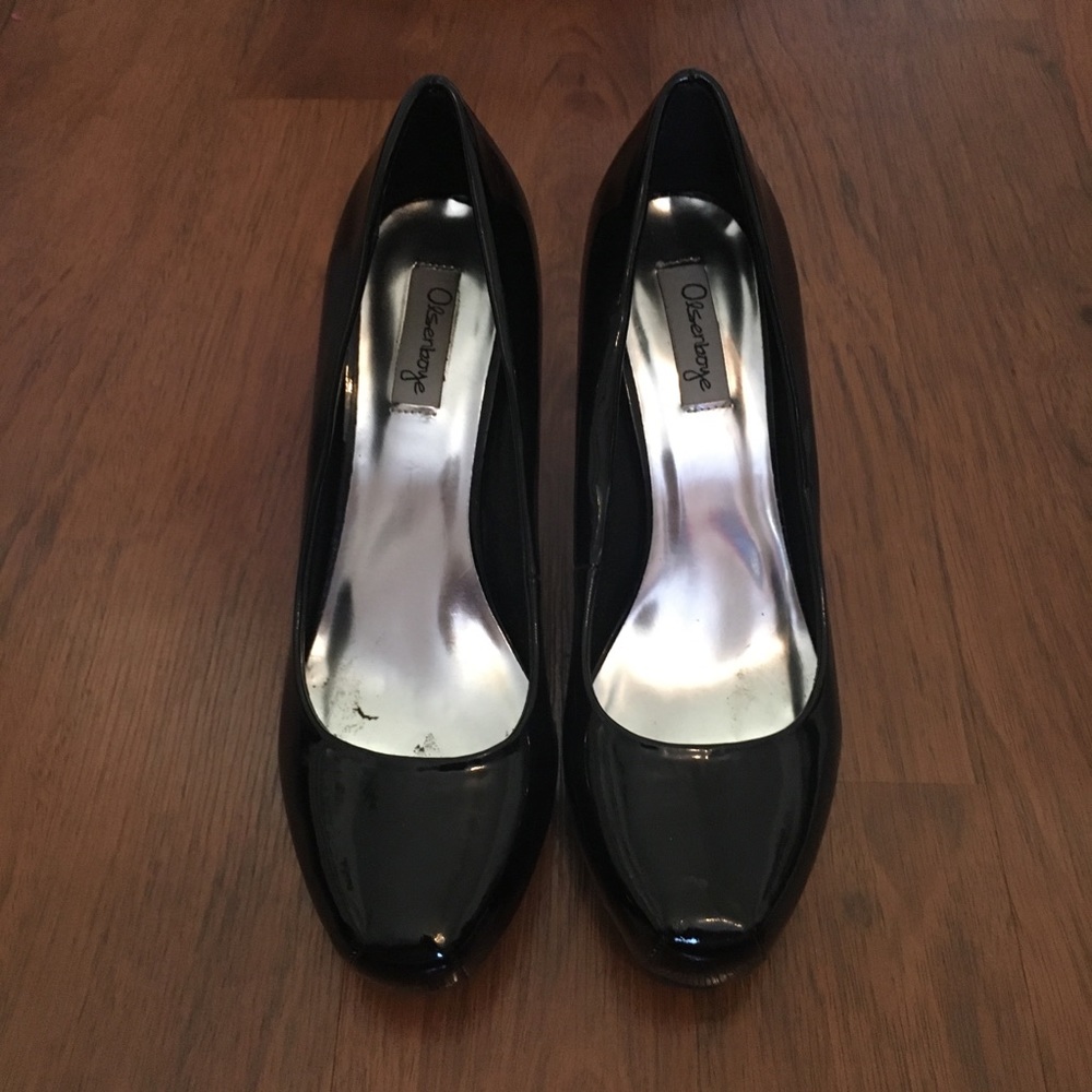 Round-toe Patent Leather Pumps